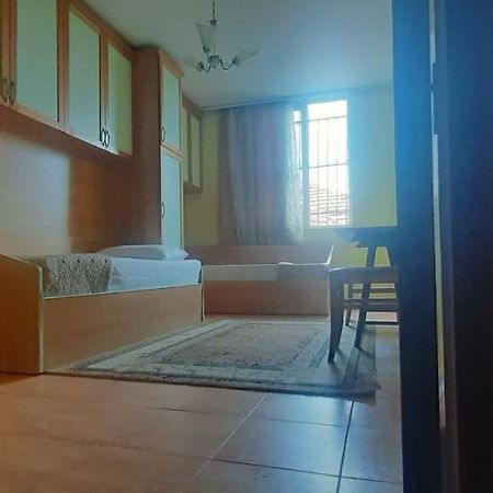 Enki'S Guesthouse Tirana Exterior photo